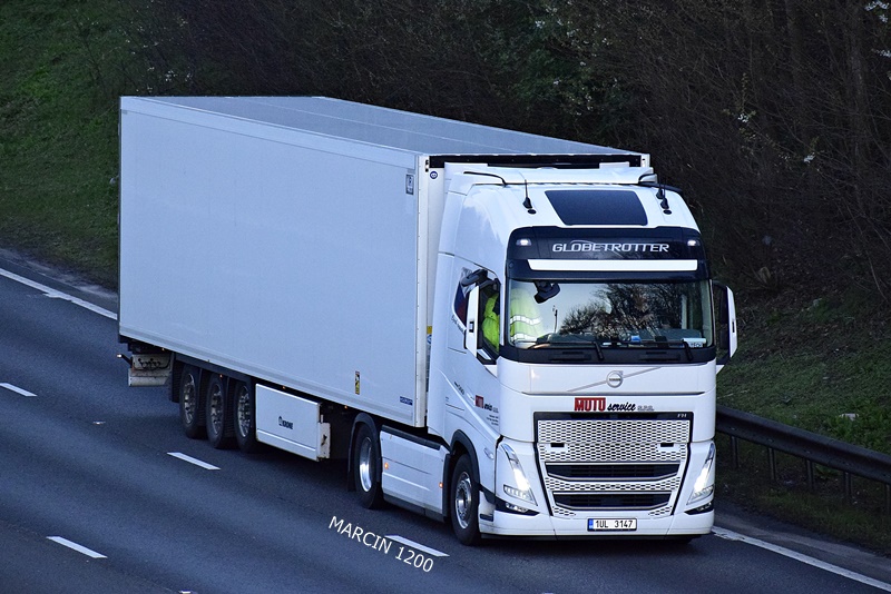 _DSC9884-crop-MUTU-VOLVO FHV.JPG