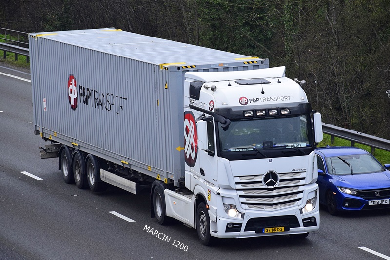 _DSC0109-crop-P&P Transport-ACTROS MP4.JPG