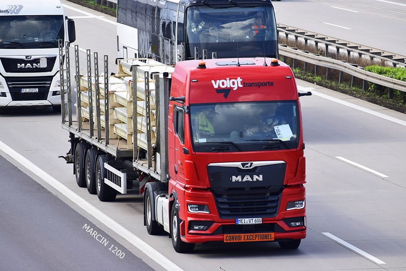 _DSC4962 VOIGT TRANSPORTE-crop-MAN TGX II.JPG