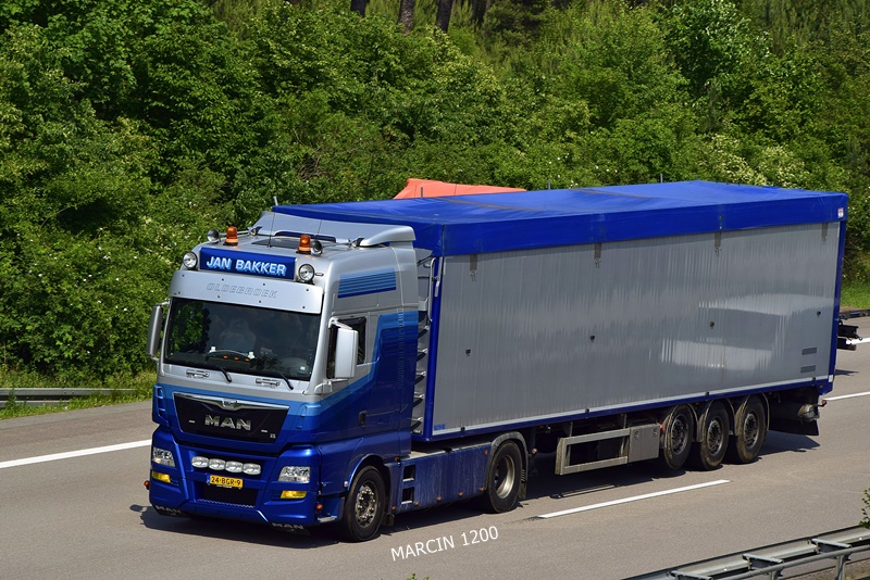 _DSC9023-crop-JAN BAKKER-MAN TGX.JPG