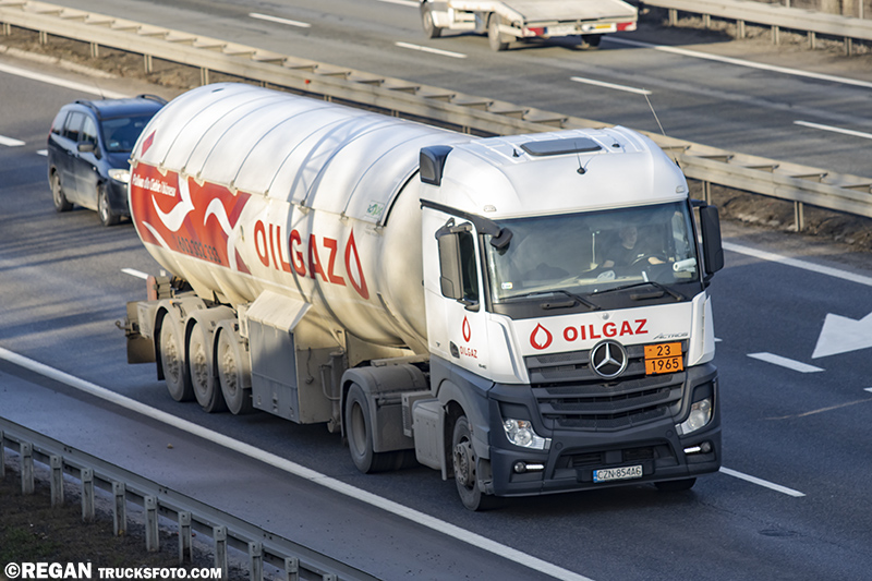Mercedes-Benz Actros -Oilgaz.jpg