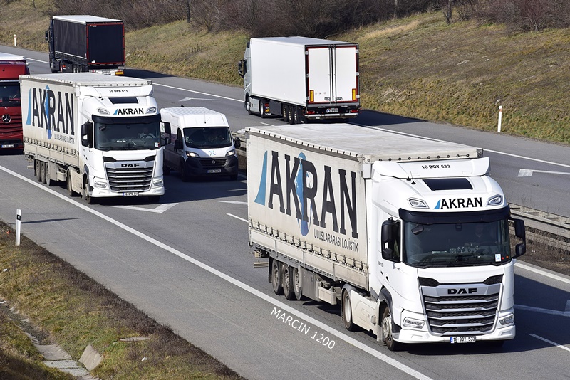 _DSC2351 AKRAN-crop-DAF XF.JPG