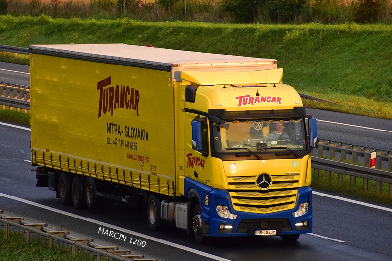 _DSC6912-crop-TURANCAR-ACTROS MPIV.JPG