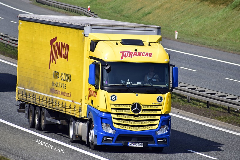 _DSC5031-crop-TURANCAR-ACTROS MPIV.JPG