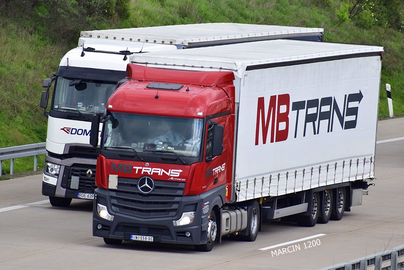 _DSC2057 MB TRANS-crop-ACTROS MPIV.JPG