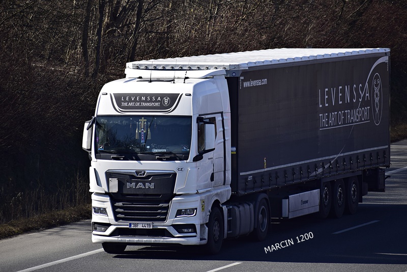 _DSC1948 LEVENSSA-crop-MAN TGX II-KRONE.JPG