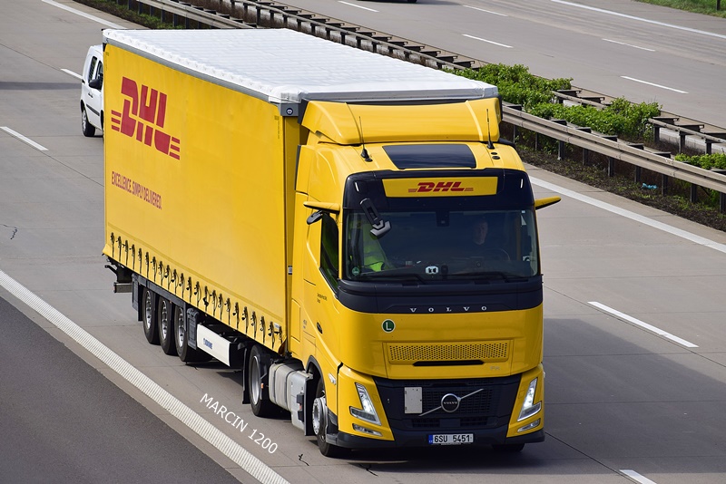 _DSC4994 DHL-crop-VOLVO FH AERO.JPG