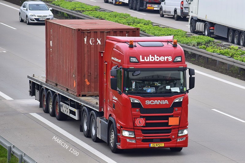 _DSC4300 LUBBERS-crop-SCANIA S580 V8.JPG