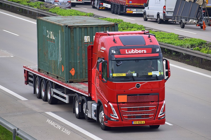 _DSC4302 LUBBERS-crop-VOLVO FHV.JPG