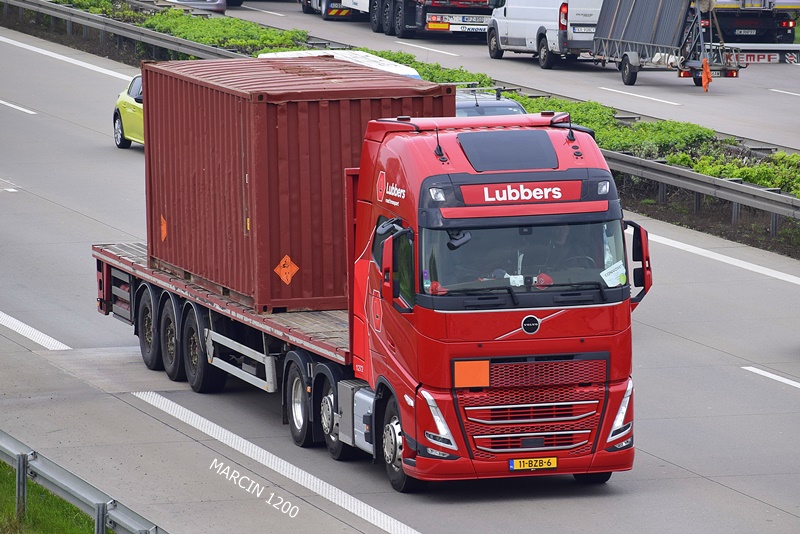_DSC4303 LUBBERS-crop-VOLVO FHV.JPG