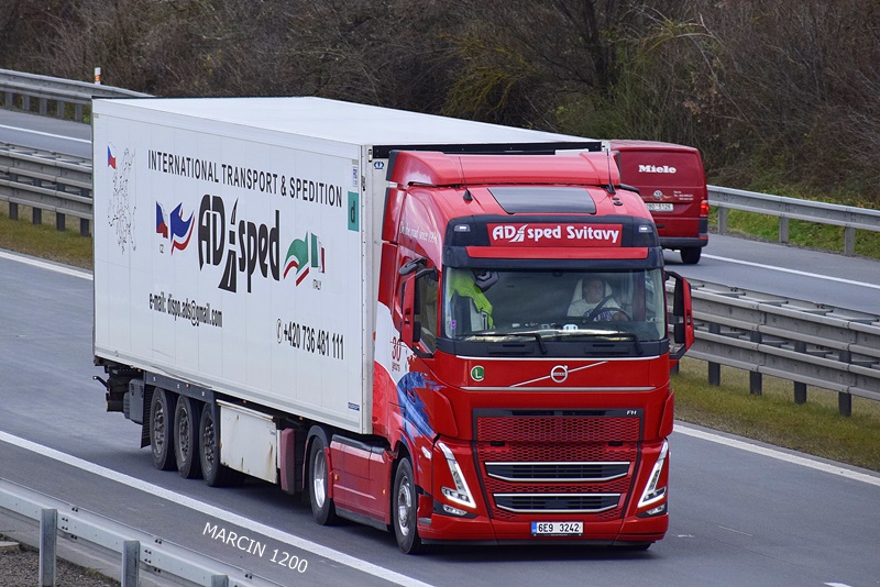 _DSC0701 AD SPED SVITAVY-crop-VOLVO FHV.JPG