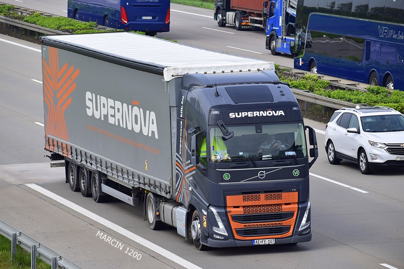 _DSC4615 SUPERNOVA-crop-VOLVO FHV.JPG