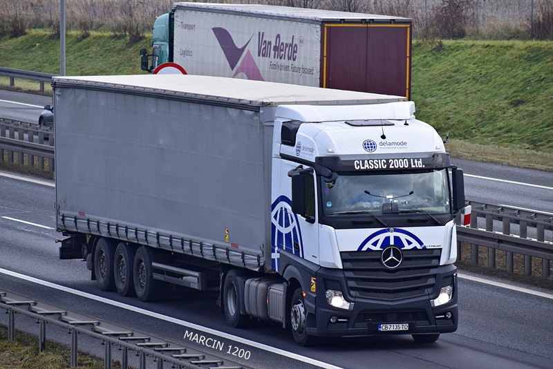 _DSC8723-crop-Delamode-ACTROS MPIV.JPG