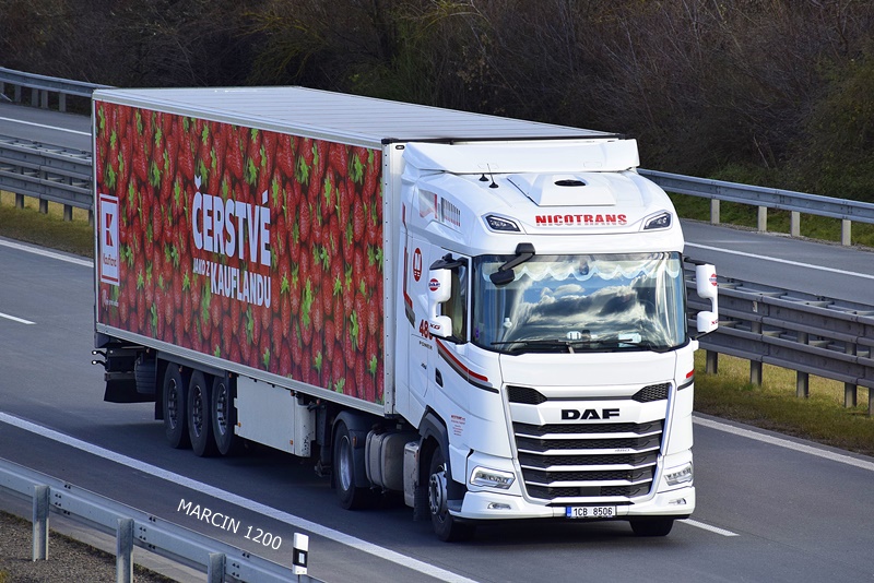 _DSC0614 NICOTRANS-crop-DAF XG.JPG