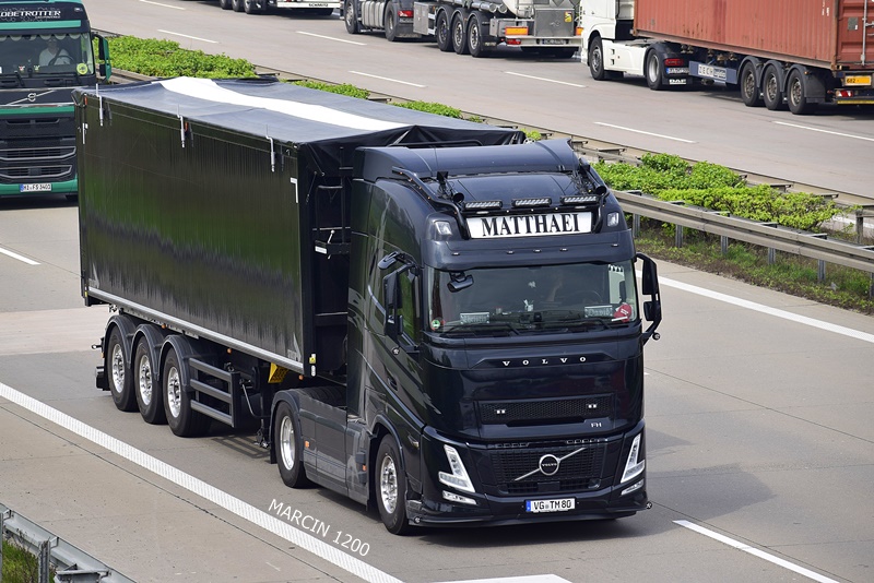 _DSC4522 MATTHAEI-crop-VOLVO FH AERO.JPG
