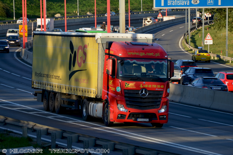Mercedes Benz Actros MP4_GS_3656.JPG