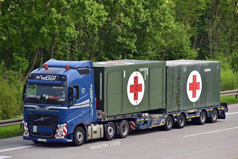 _DSC4621 WOCKEN-crop-VOLVO FHIV.JPG