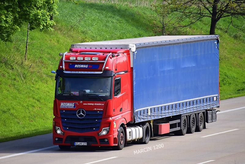 _DSC1464 ROSWAG-crop-ACTROS MPV.JPG