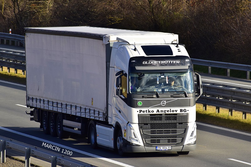 _DSC0498 PETKO ANGELOV BG-crop-VOLVO FHV.JPG