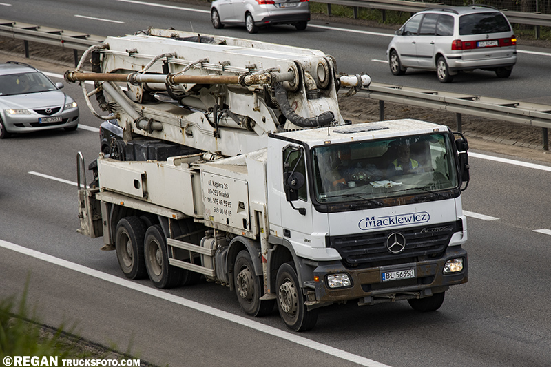 Mercedes-Benz Actros MP2 - Mackiewicz.jpg