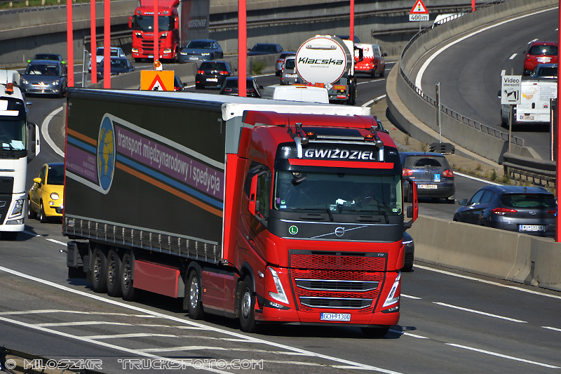 Volvo FH5_Gwizdziel_2742.JPG