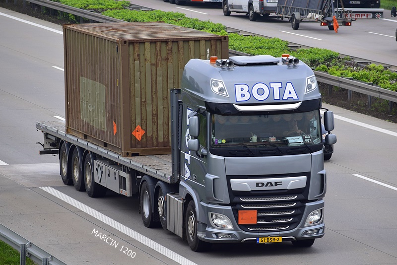 _DSC4304 BOTA-crop-DAF XF 106 II.JPG