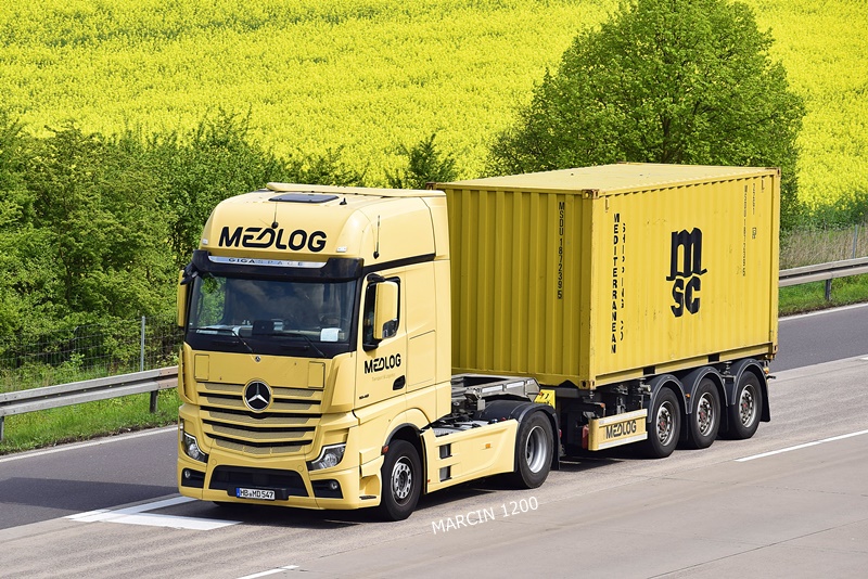 _DSC4840 MEDLOG-crop-ACTROS MP5.JPG