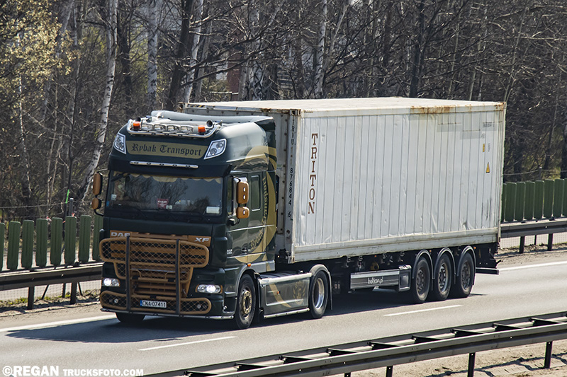 DAF XF105 - Rybak Transport.jpg