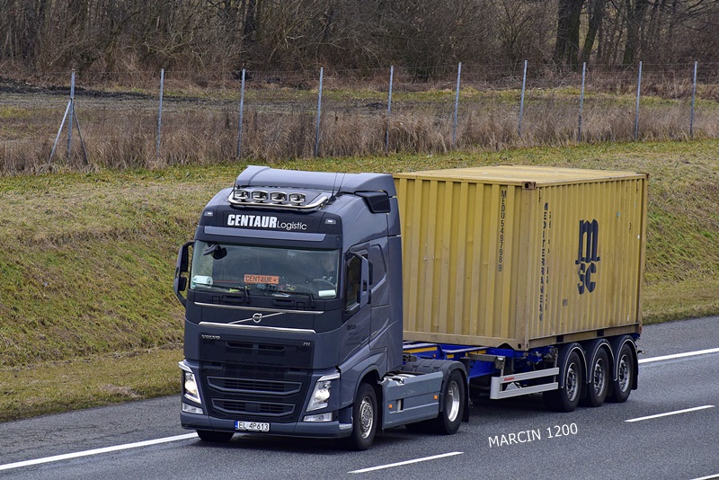 _DSC2040-crop-Centaur Logistic-VOLVO FHIV.JPG