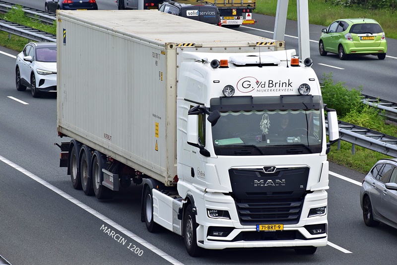 _DSC3354 G. VD BRINK-crop-MAN TGXII.JPG