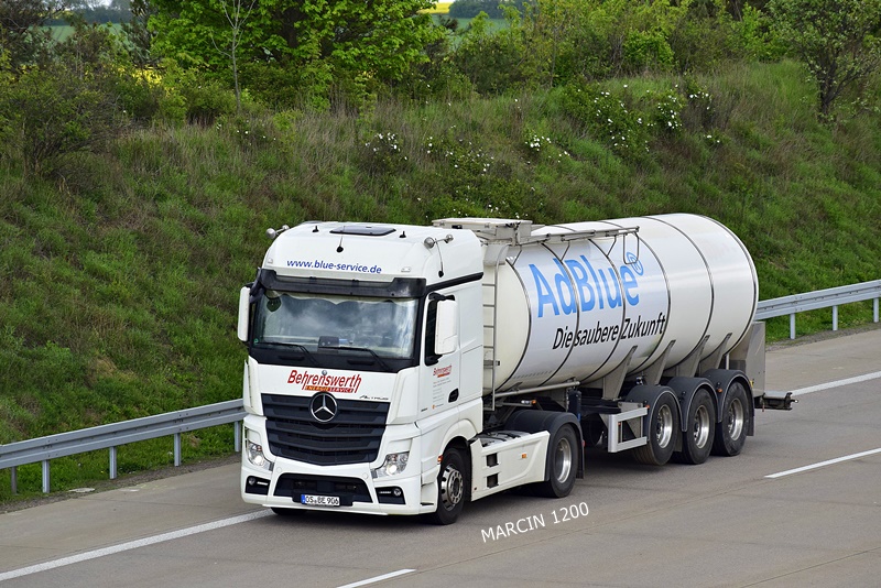 _DSC2036 BEHRENSWERTH-crop-ACTROS MPIV.JPG