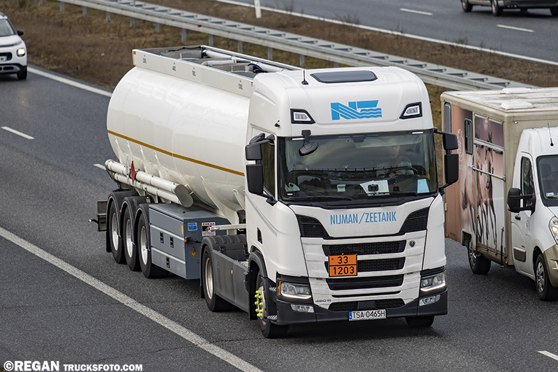 Scania 460R - NIjman Zeetank.jpg