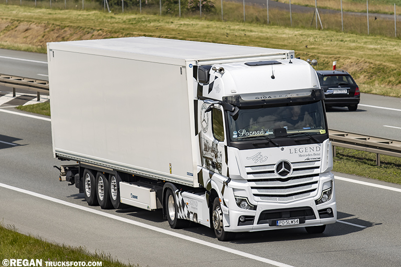 Mercedes-Benz Actros Legend.jpg