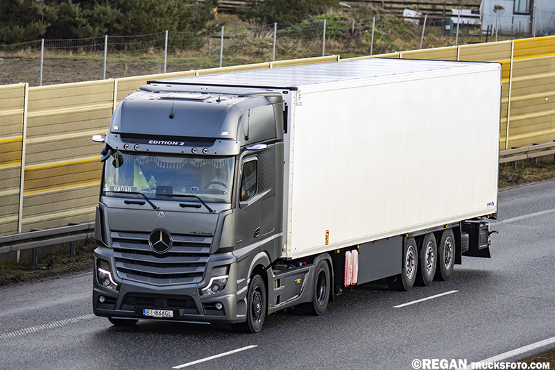 Mercedes-Benz Actros MP5 Edition 2.jpg