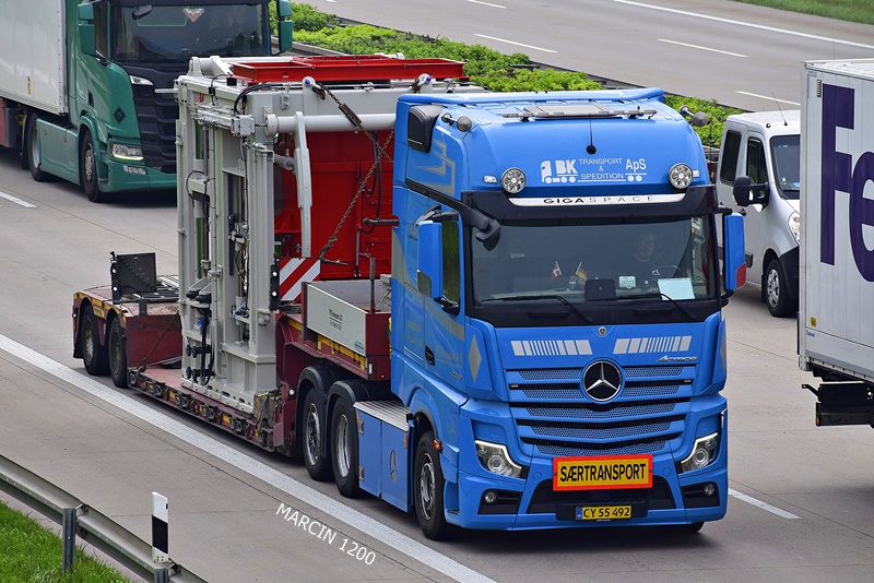 _DSC4215 BK TRANSPORT APS-crop-ACTROS MP5.JPG