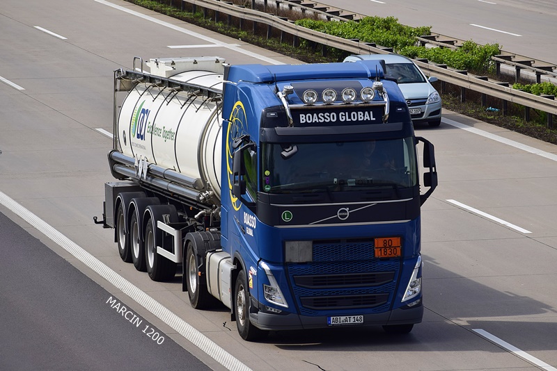 _DSC4997 Boasso Global-crop-VOLVO FHV.JPG