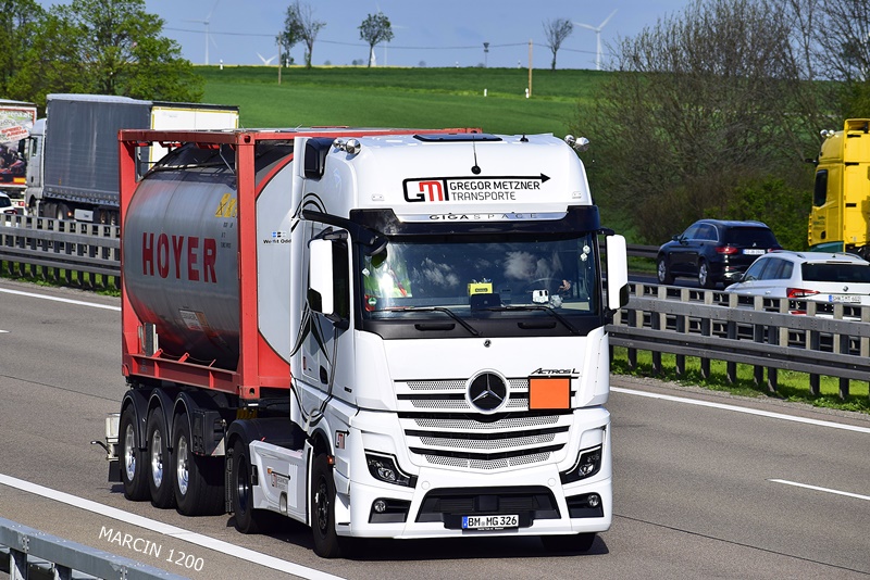 _DSC2476 GMT GREGOR METZNER TRANSPORTE-crop-ActrosL.JPG