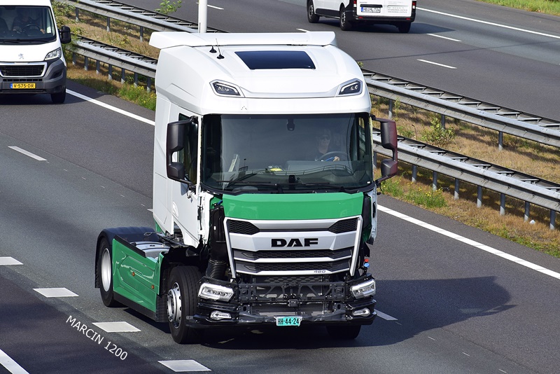 _DSC8308 DAF XG USZKODZONY-crop---.JPG
