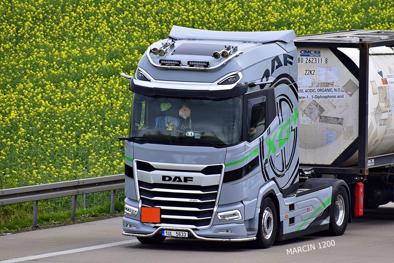 _DSC1568 DAF-crop-XG+.JPG
