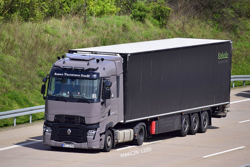 _DSC1949 SCHOLZ-crop-RENAULT RANGE-T EVO.JPG