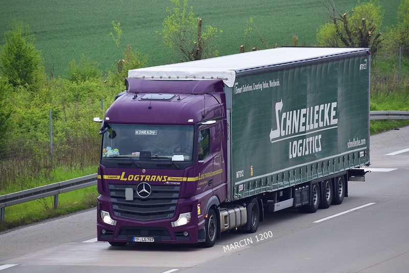 _DSC3892 LOGTRANS-crop-ACTROS MP5.JPG