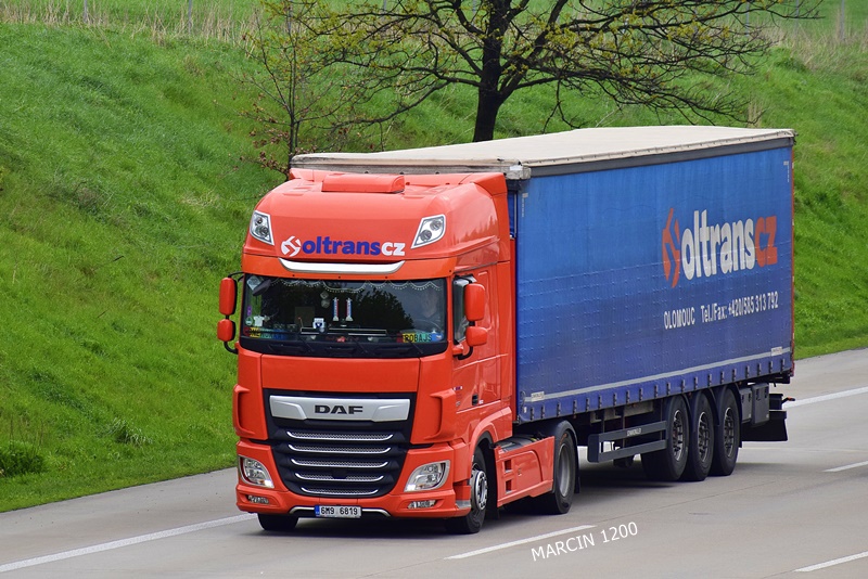_DSC1316 OLTRANS-crop-DAF XF 106 II.JPG