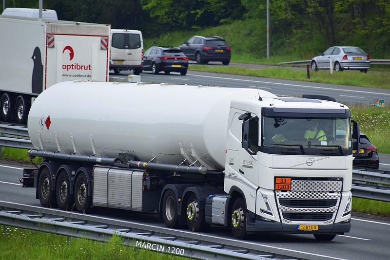 _DSC3901 SCHENK-crop-VOLVO FHV.JPG