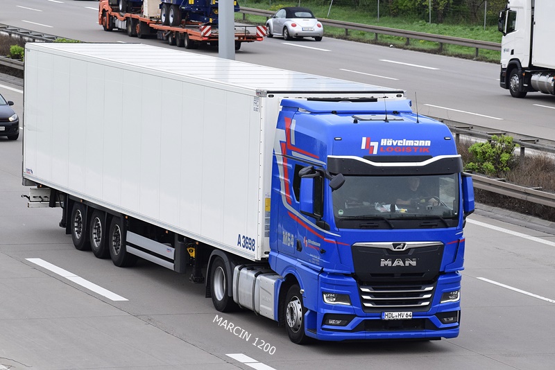 _DSC5373 HOVELMANN LOGISTIK-crop-MAN TGX II.JPG