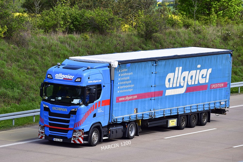 _DSC1510 ALLGAIER-crop-SCANIA S.JPG