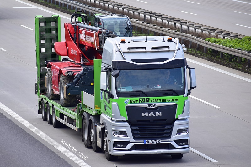 _DSC5030 FAB-crop-MAN TGX II.JPG