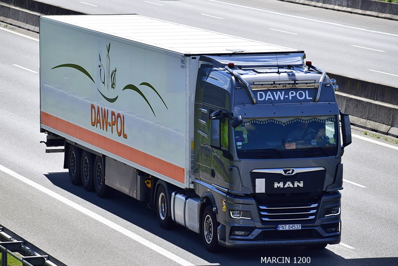 _DSC5814 DAW-POL-crop-MAN TGX II.JPG