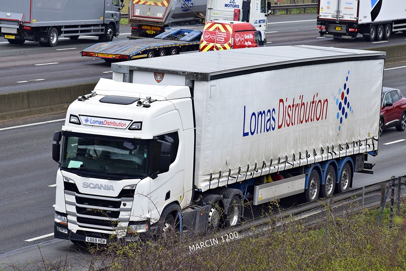 _DSC0341-crop-LOMAS DISTRIBUTION-SCANIA R NG.JPG