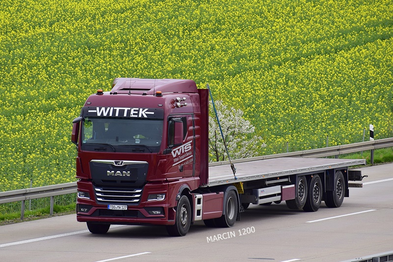 _DSC1557 WITTEK-crop-MAN TGX II.JPG