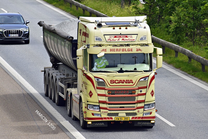 _DSC4773 PETER E.NIELSEN-crop-SCANIA R580 V8.JPG